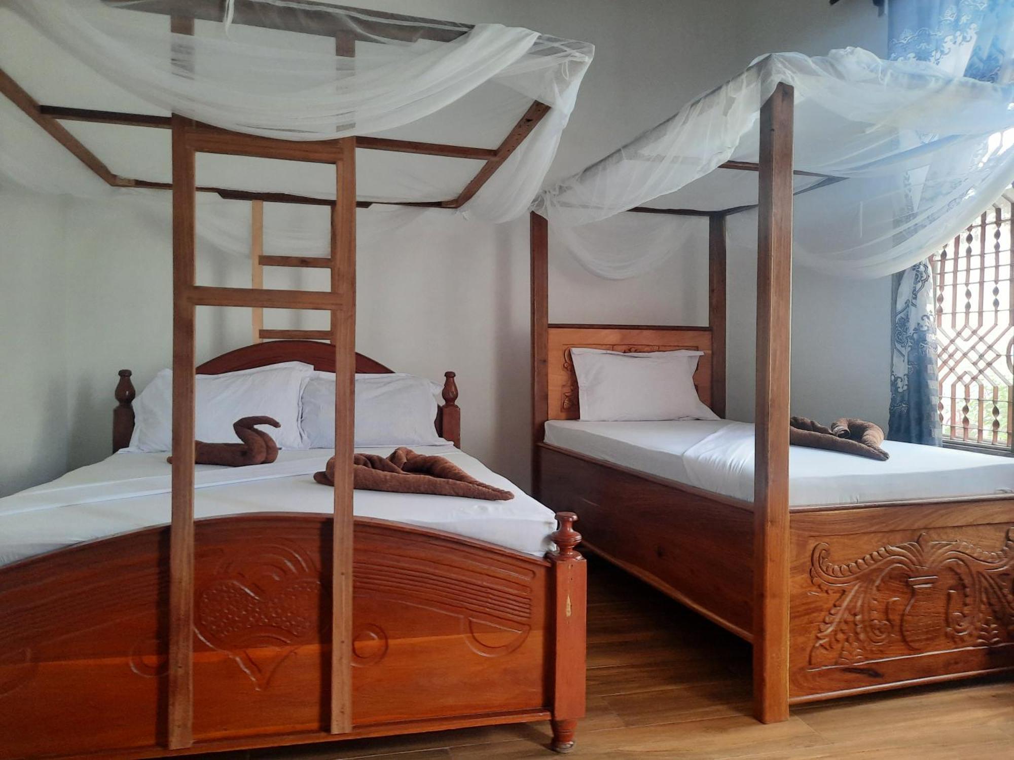 Bed and Breakfast Kajificheni House Нунгви Экстерьер фото