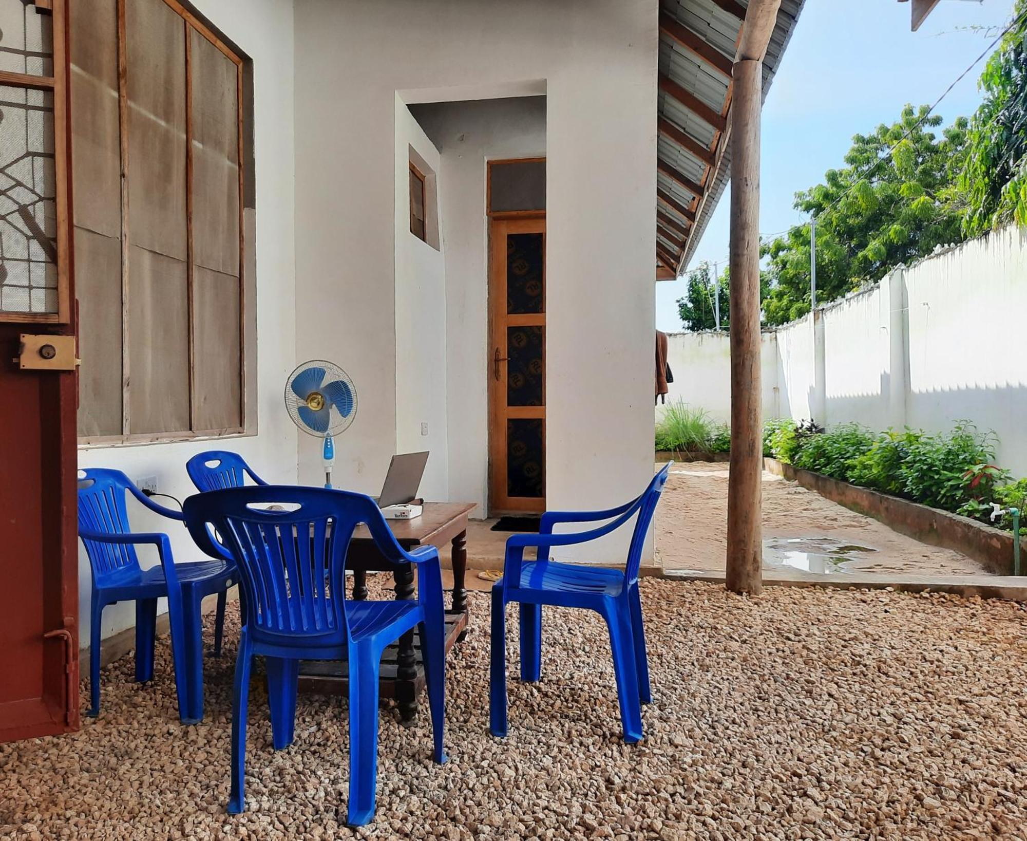 Bed and Breakfast Kajificheni House Нунгви Экстерьер фото