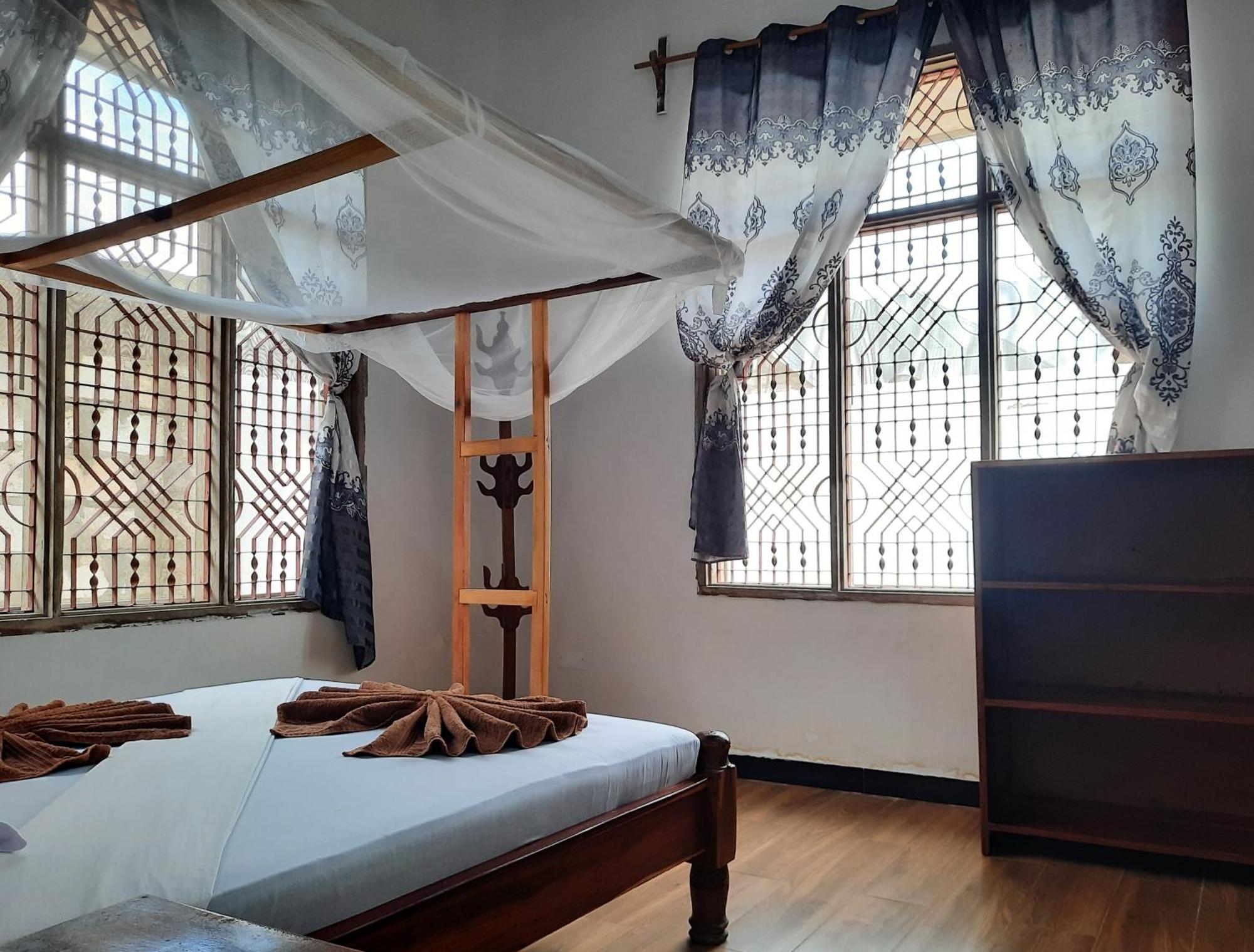 Bed and Breakfast Kajificheni House Нунгви Экстерьер фото