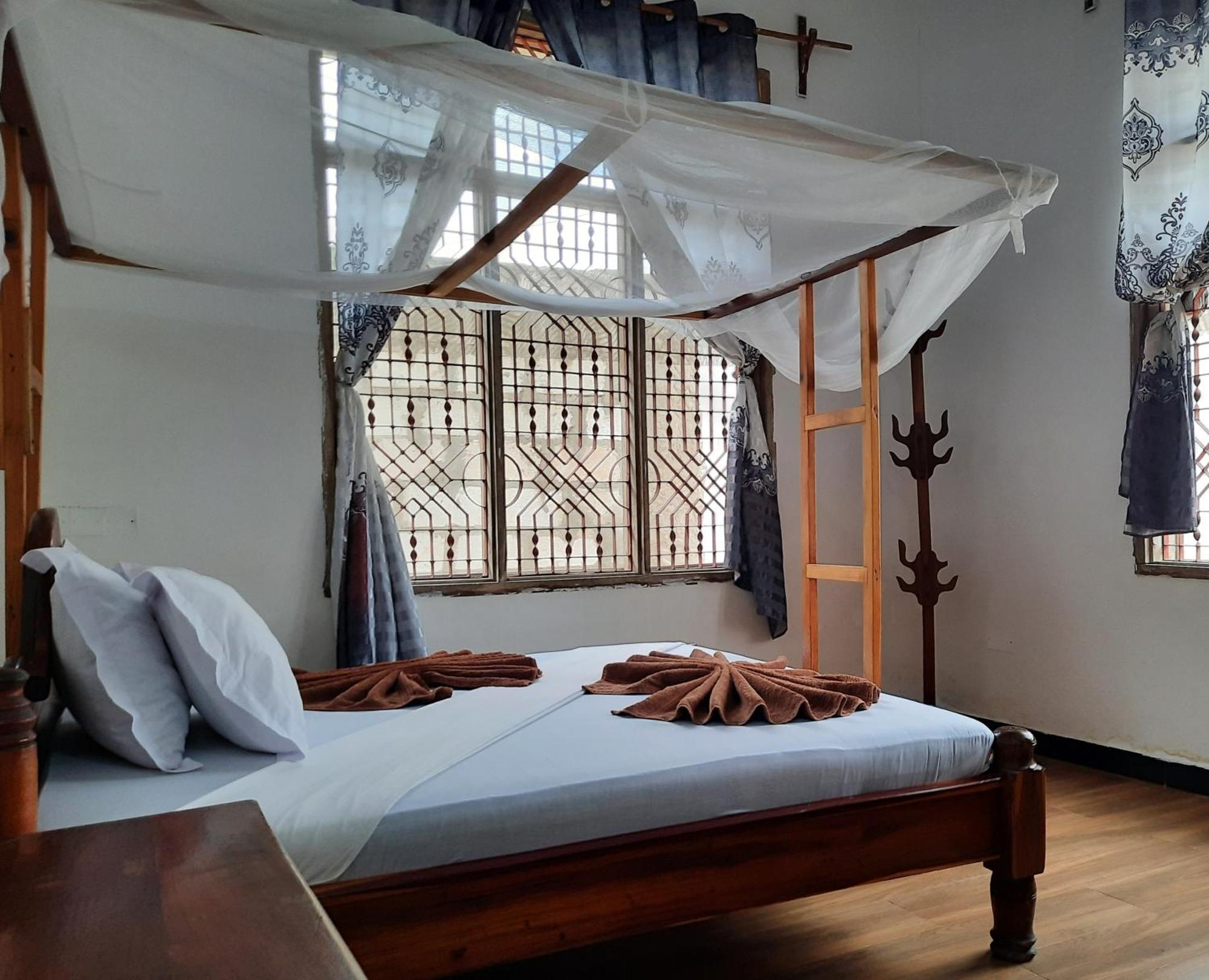Bed and Breakfast Kajificheni House Нунгви Экстерьер фото